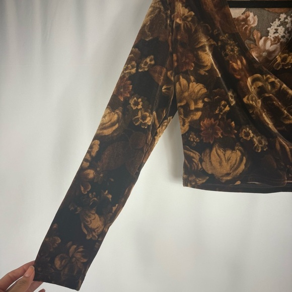 Moda Int’l vintage floral crop top 90’s Y2K velvet Ruched top Size: M - Picture 2 of 8